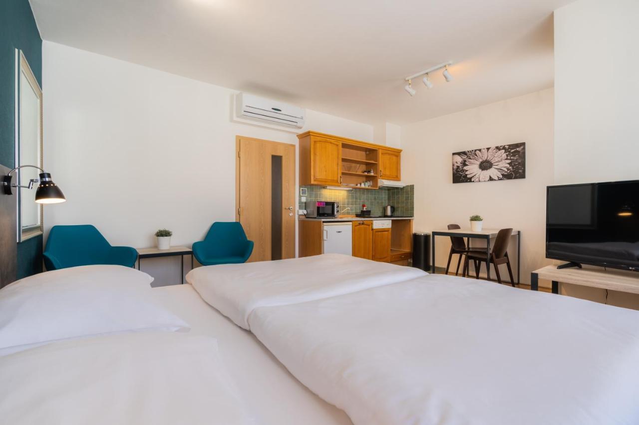 Ea Aparthotel Melantrich براغ المظهر الخارجي الصورة