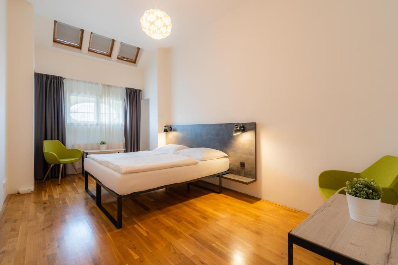 Ea Aparthotel Melantrich براغ المظهر الخارجي الصورة