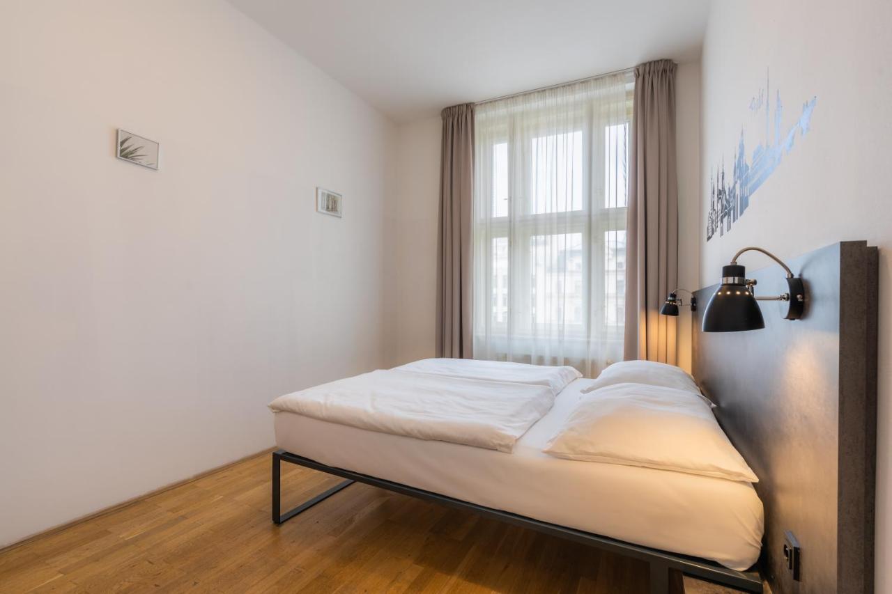 Ea Aparthotel Melantrich براغ المظهر الخارجي الصورة